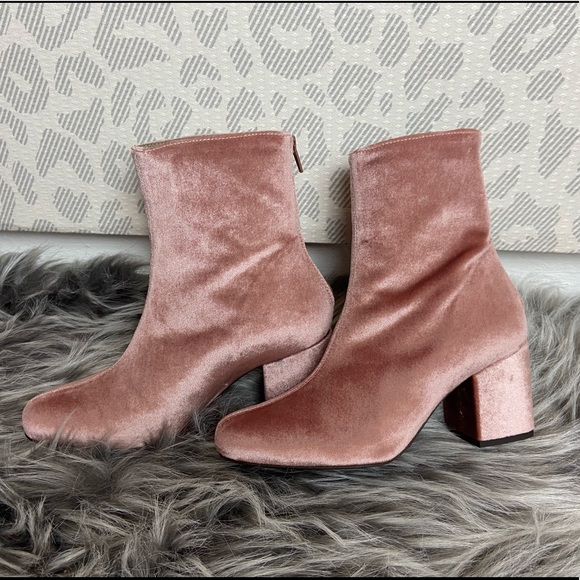 FREE PEOPLE Cecile Velvet Soft Girly Pink Ankle Boot Bootie Size 37 (US 7) - Picture 4 of 11